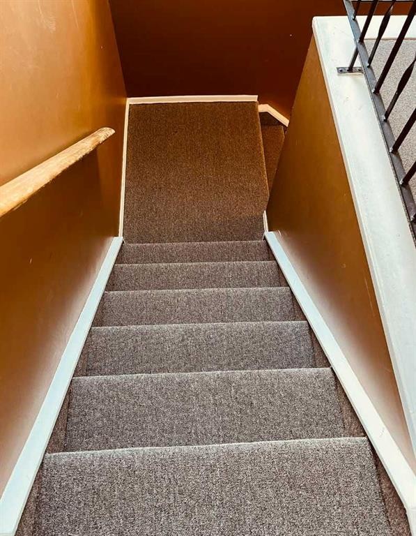 5625 Templehill Road Ne, Calgary, AB - Indoor Photo Showing Other Room