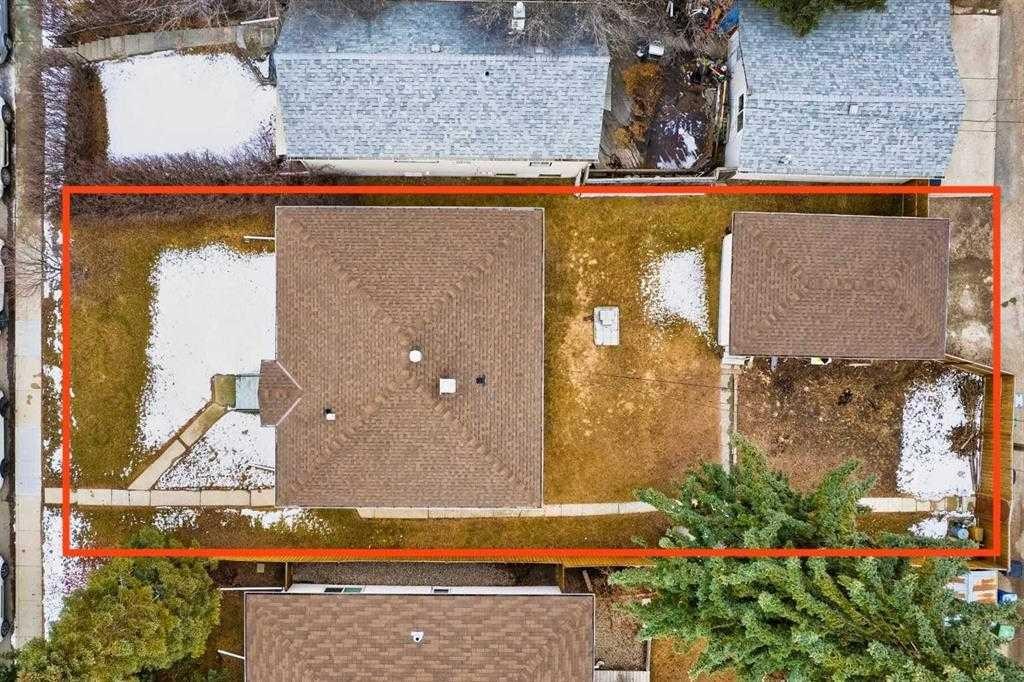 227 31 Avenue Ne, Calgary, AB - Outdoor