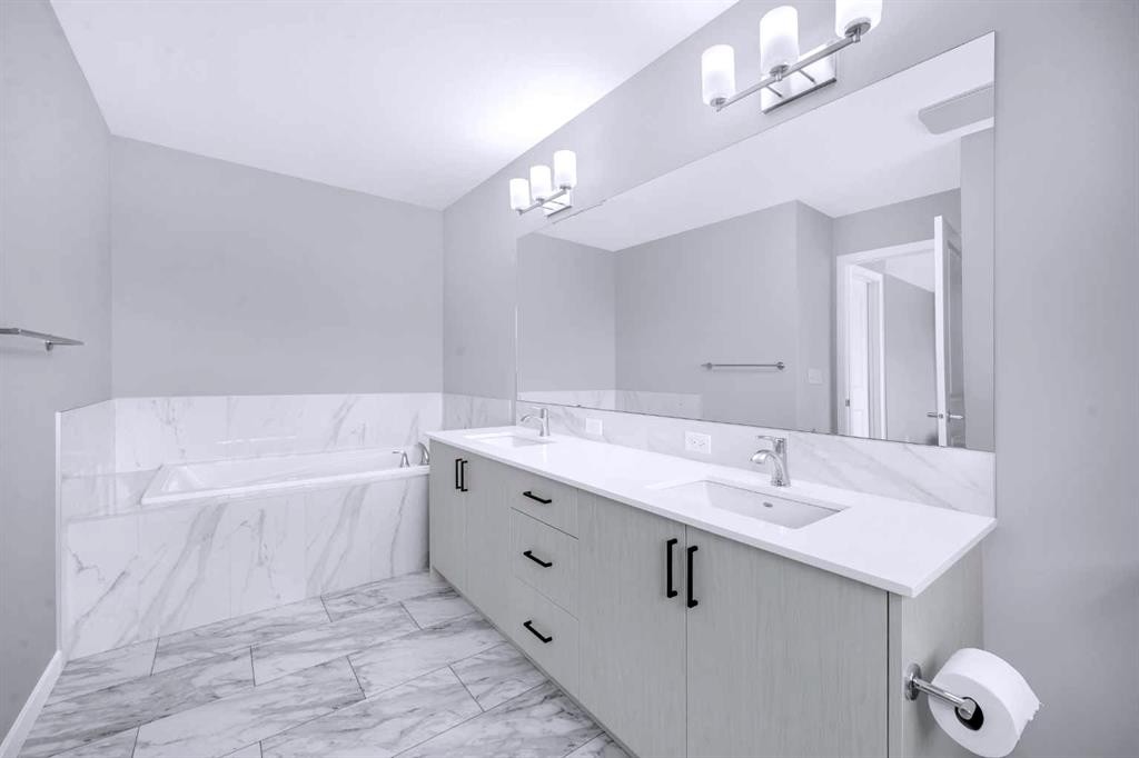 154 Silver Spruce Grove Sw, Calgary, AB - Indoor Photo Showing Bathroom