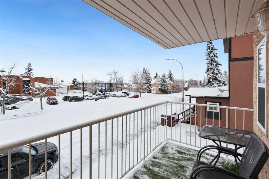 202-5026 49 Street, Olds, AB - Outdoor With Exterior