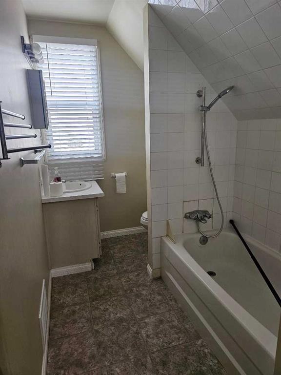 1522 11 Avenue Sw, Calgary, AB - Indoor Photo Showing Bathroom