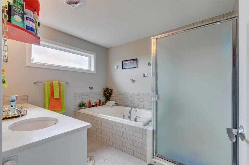 228 Sage Bluff Drive Nw, Calgary, AB - Indoor Photo Showing Bathroom