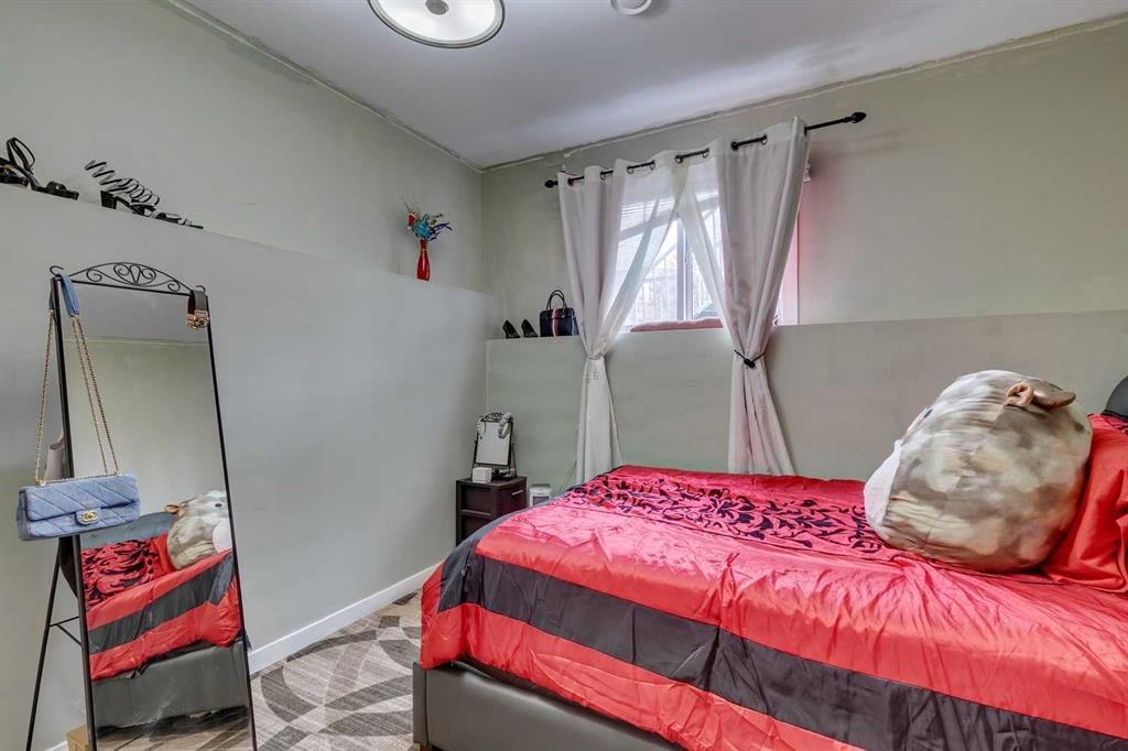 228 Sage Bluff Drive Nw, Calgary, AB - Indoor Photo Showing Bedroom