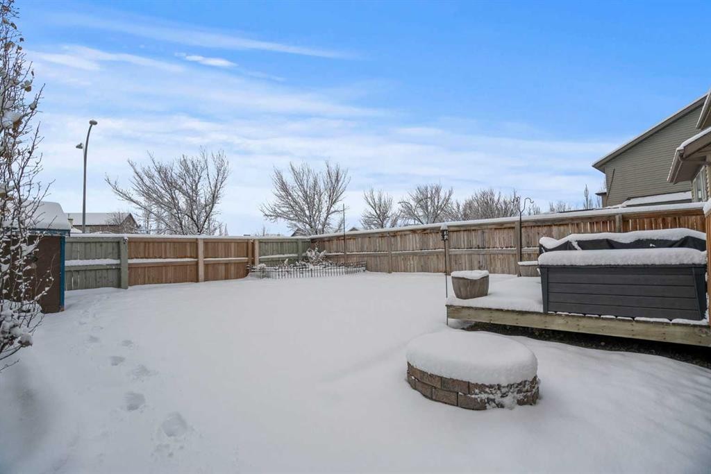 715 Copperpond Circle Se, Calgary, AB - Outdoor