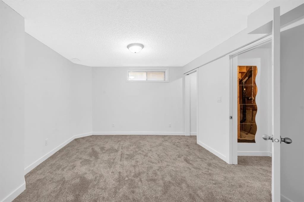 16218 Shawbrooke Road Sw, Calgary, AB - Indoor Photo Showing Other Room