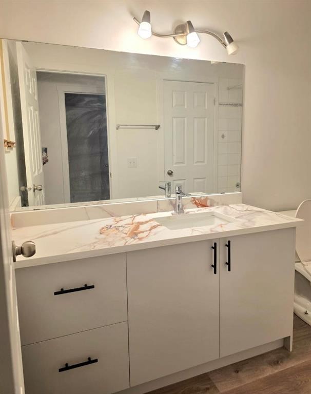 16218 Shawbrooke Road Sw, Calgary, AB - Indoor Photo Showing Bathroom