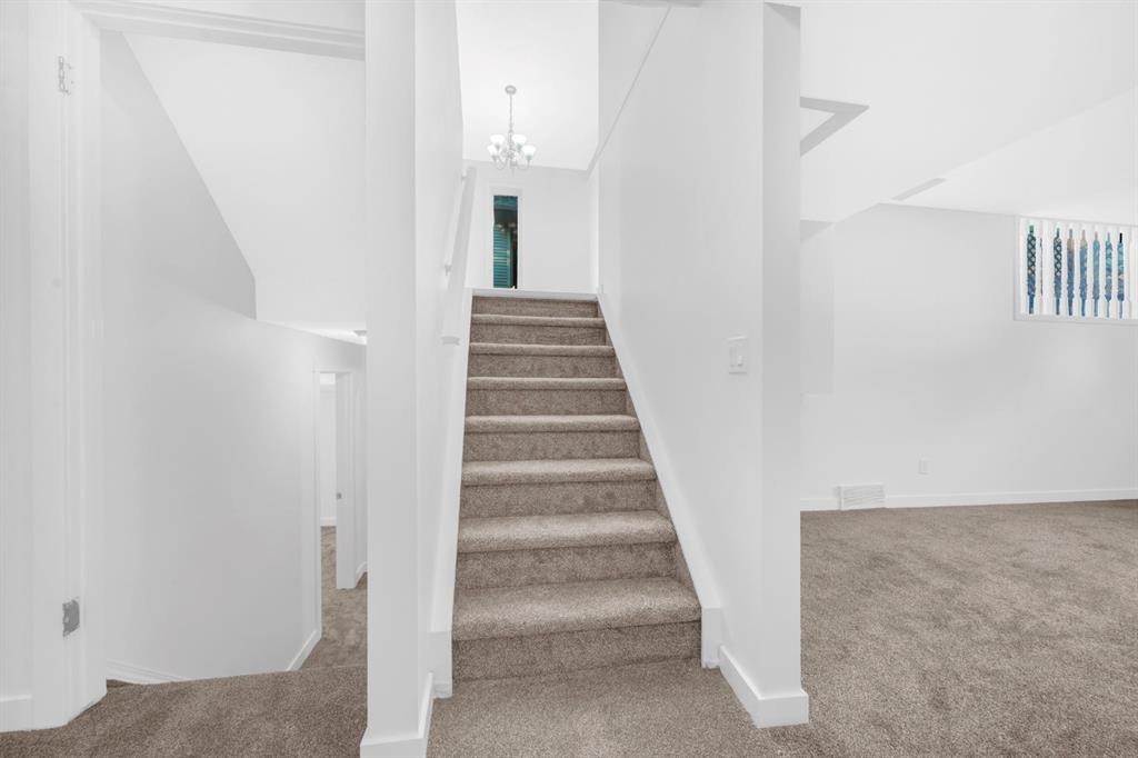 16218 Shawbrooke Road Sw, Calgary, AB - Indoor Photo Showing Other Room