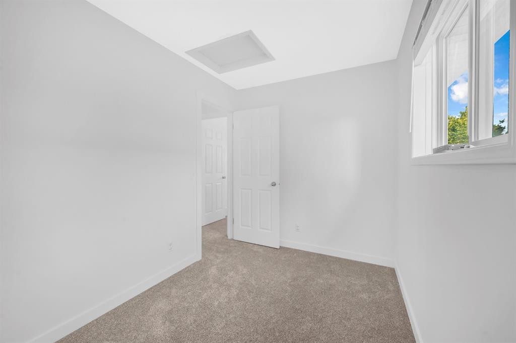 16218 Shawbrooke Road Sw, Calgary, AB - Indoor Photo Showing Other Room