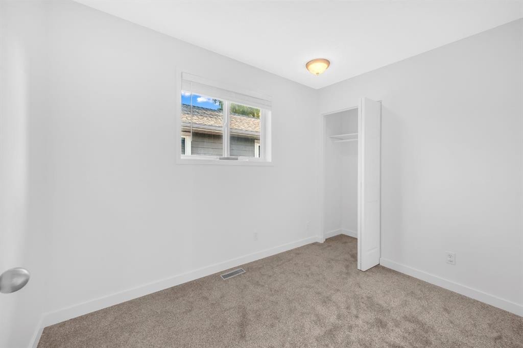 16218 Shawbrooke Road Sw, Calgary, AB - Indoor Photo Showing Other Room