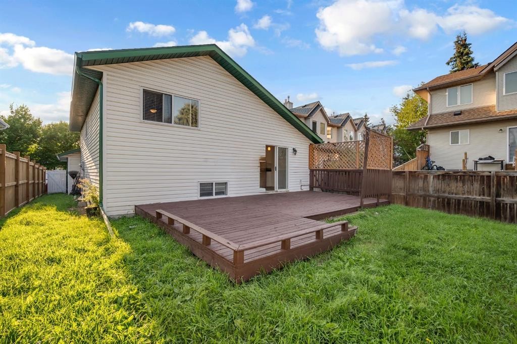 16218 Shawbrooke Road Sw, Calgary, AB - Outdoor With Exterior