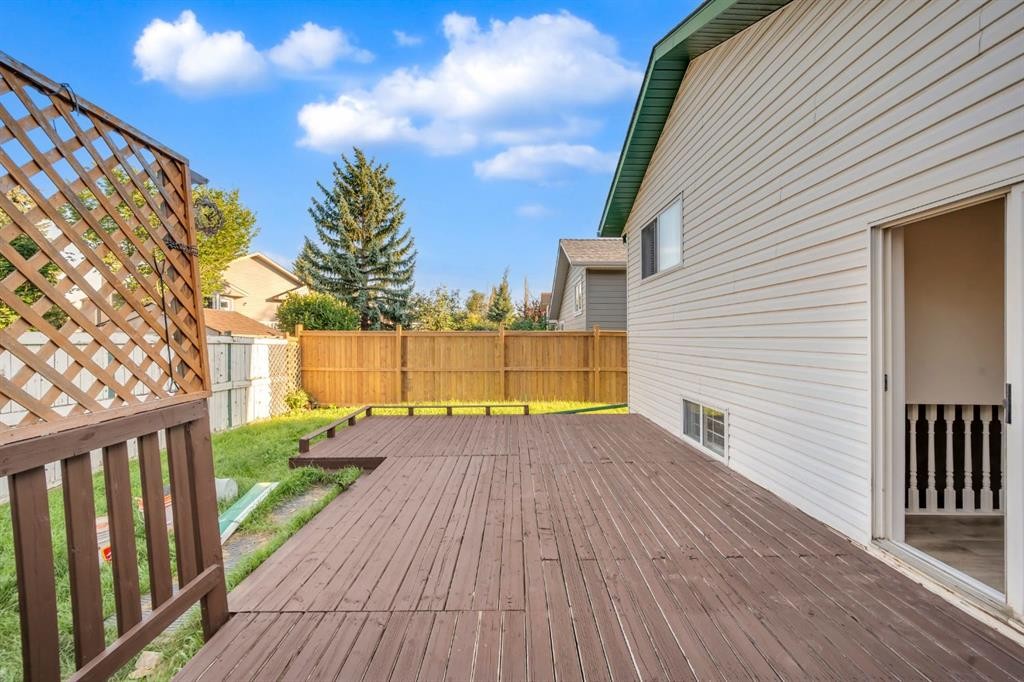 16218 Shawbrooke Road Sw, Calgary, AB - Outdoor With Exterior