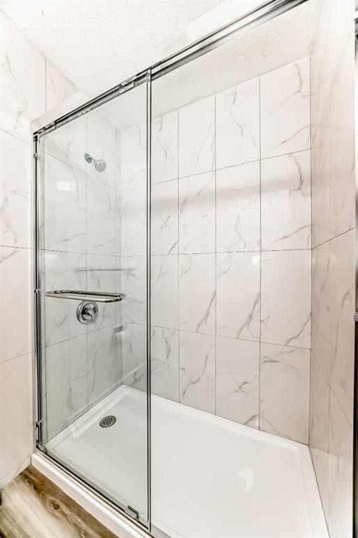 307 Huntridge Road Ne, Calgary, AB - Indoor Photo Showing Bathroom