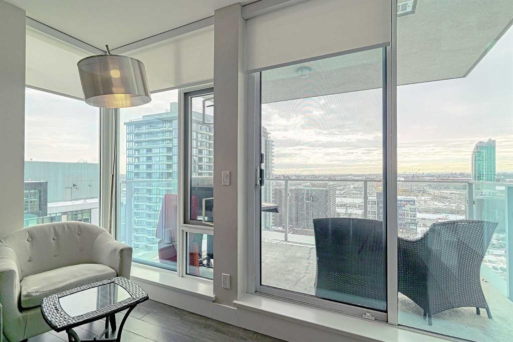 1903-519 Riverfront Avenue Se, Calgary, AB - Indoor Photo Showing Other Room