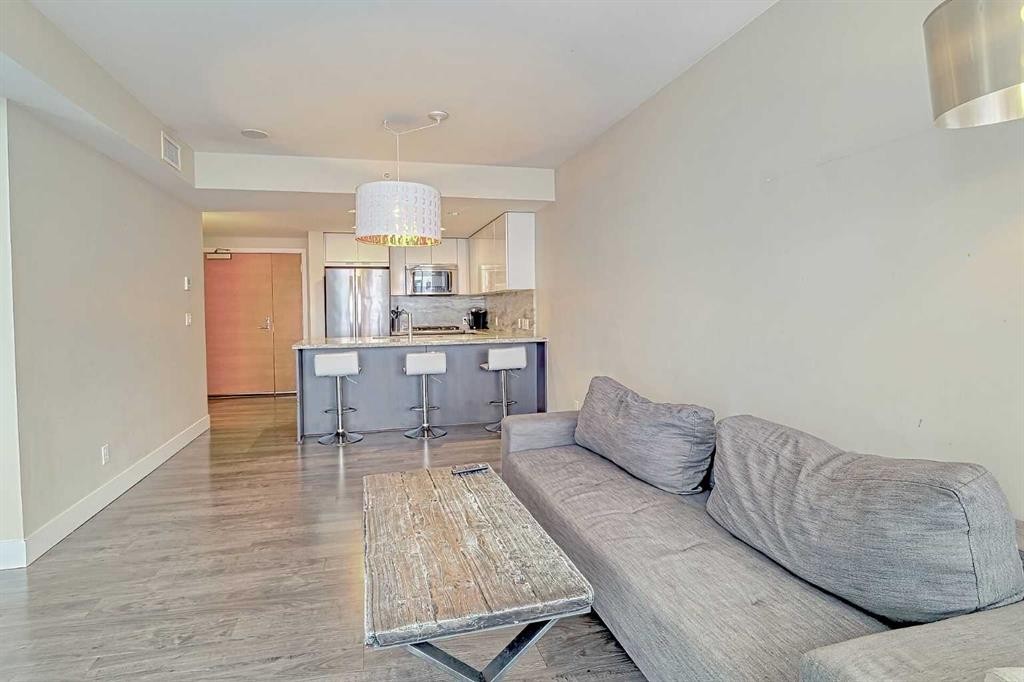 1903-519 Riverfront Avenue Se, Calgary, AB - Indoor