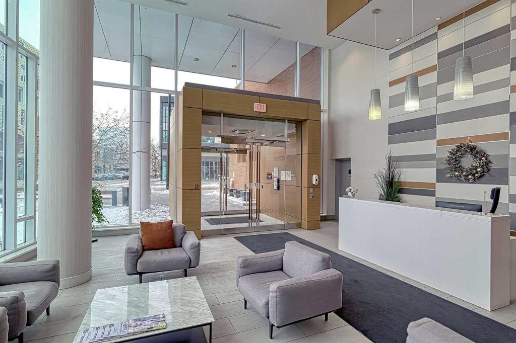 1903-519 Riverfront Avenue Se, Calgary, AB - Indoor