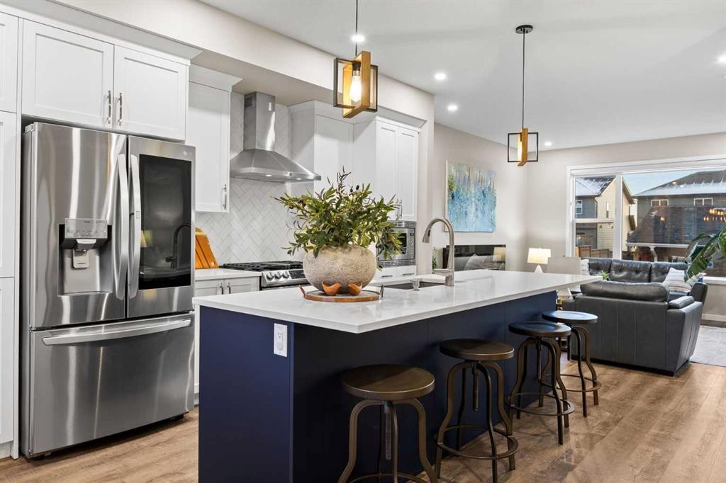 80 Wolf Gate, Okotoks, AB