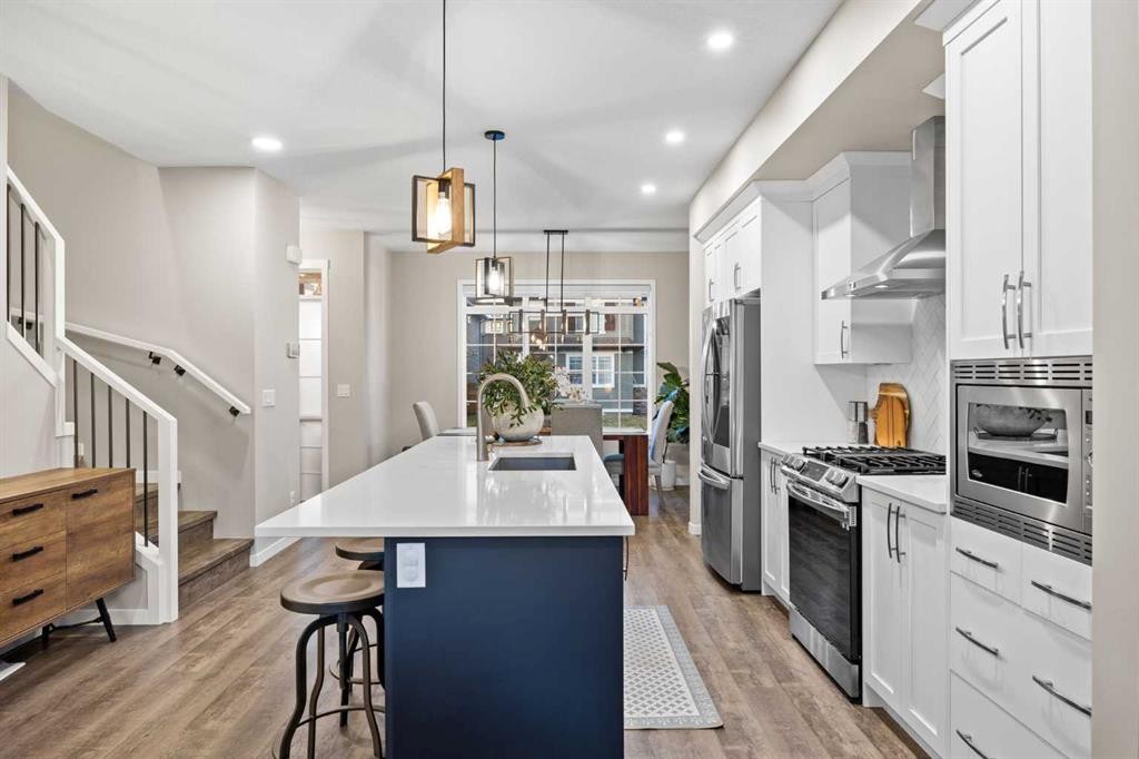 80 Wolf Gate, Okotoks, AB