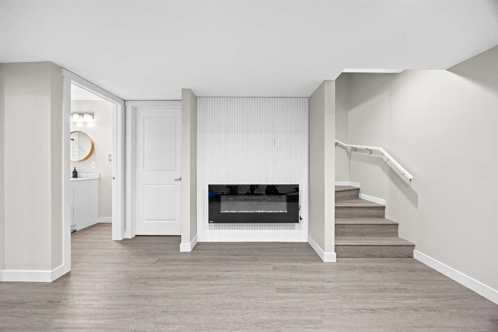 80 Wolf Gate, Okotoks, AB