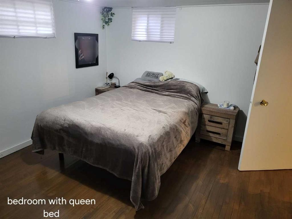 2912 21 Avenue Sw, Calgary, AB - Indoor Photo Showing Bedroom