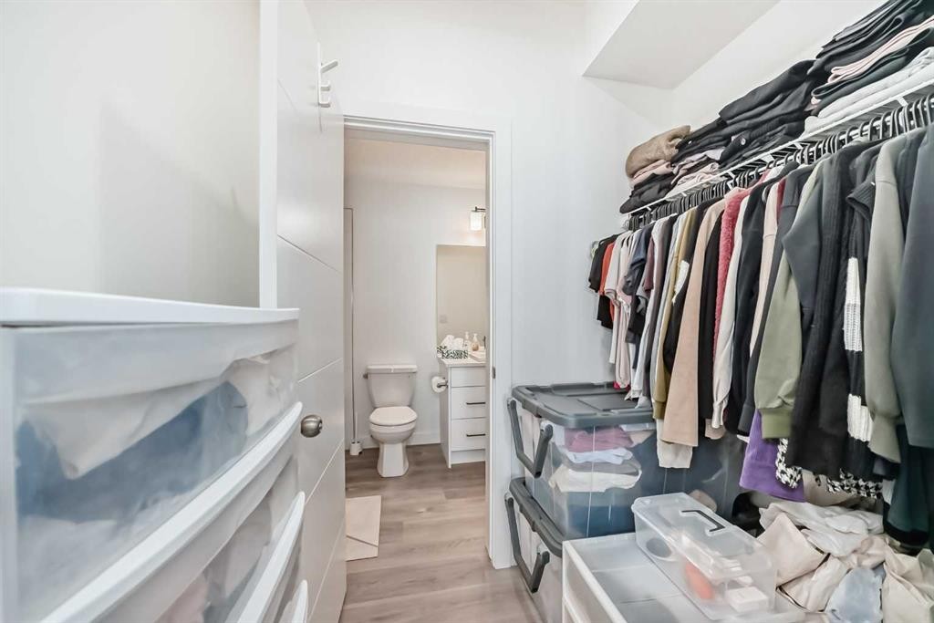 41-2117 81 Street Sw, Calgary, AB - Indoor With Storage
