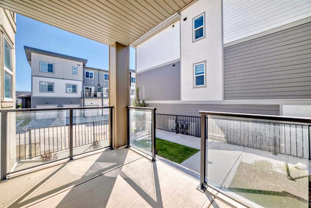 41-2117 81 Street Sw, Calgary, AB - Outdoor With Balcony With Exterior