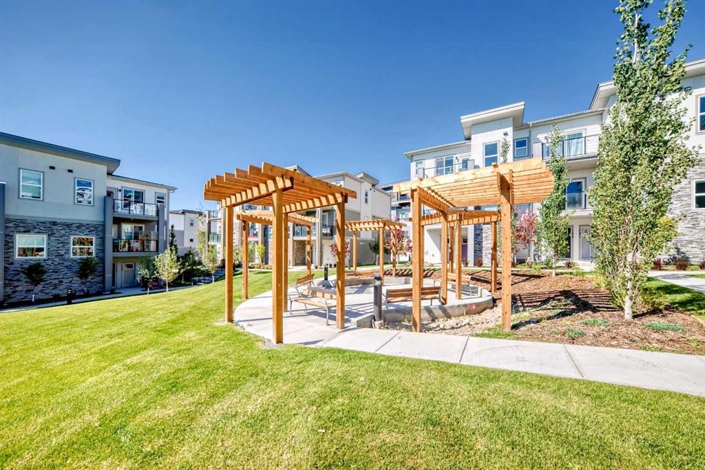 41-2117 81 Street Sw, Calgary, AB - Outdoor