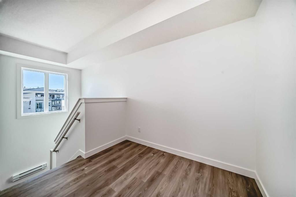 41-2117 81 Street Sw, Calgary, AB - Indoor Photo Showing Other Room
