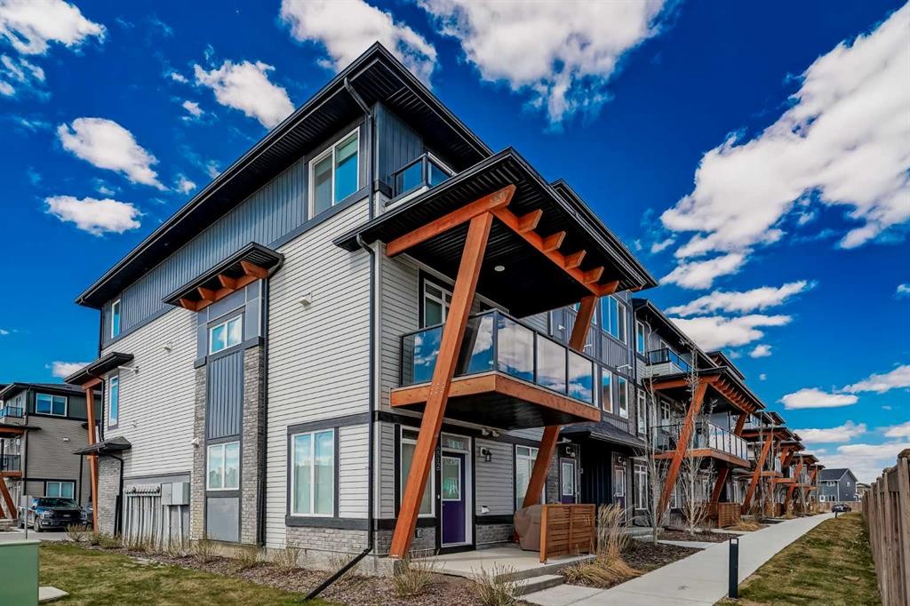 511-10060 46 Street Ne, Calgary, AB - Outdoor With Balcony