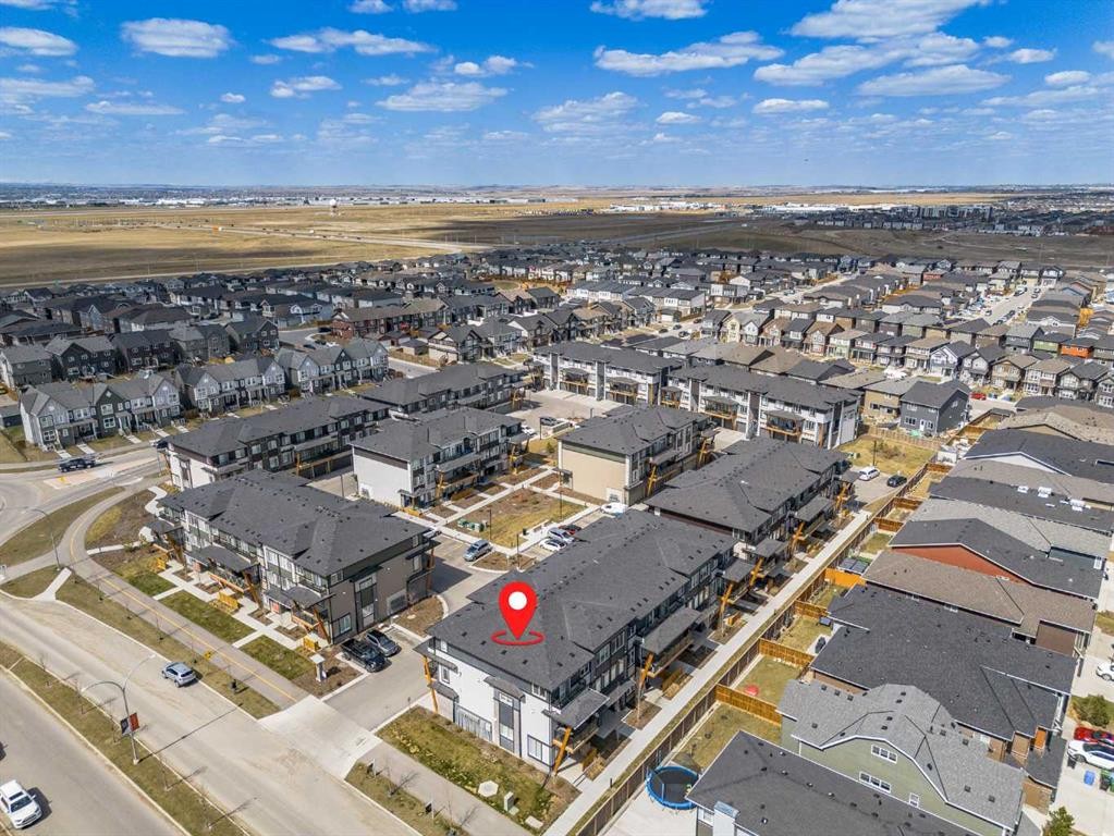 511-10060 46 Street Ne, Calgary, AB - Outdoor With View