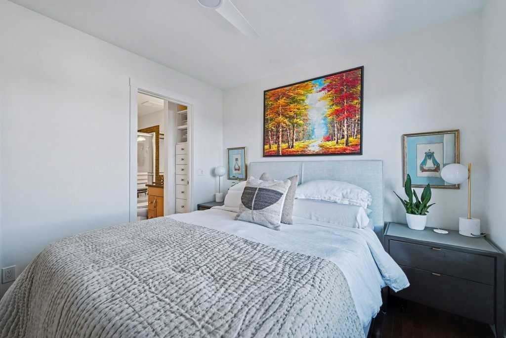 14 Aspen Hills Terrace Sw, Calgary, AB - Indoor Photo Showing Bedroom