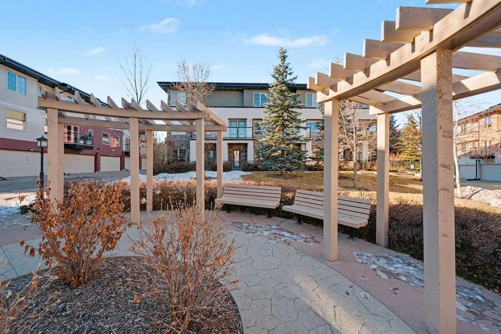 14 Aspen Hills Terrace Sw, Calgary, AB - Outdoor With Facade