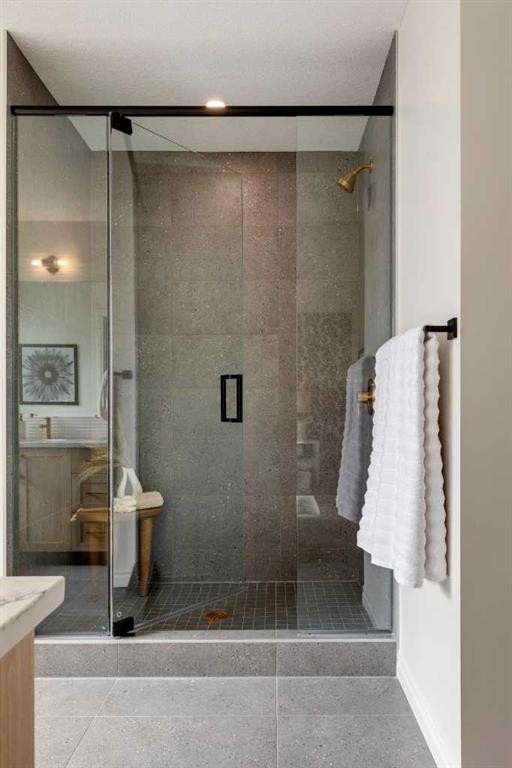 177 Mitchell Road Nw, Calgary, AB - Indoor Photo Showing Bathroom