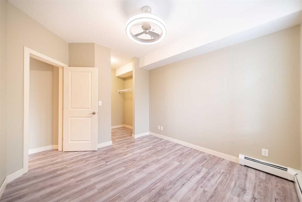 114-156 Country Village Circle Ne, Calgary, AB - Indoor Photo Showing Other Room