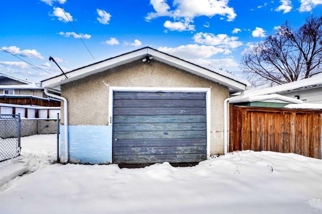 1436 Robson Crescent Se, Calgary, AB - Outdoor