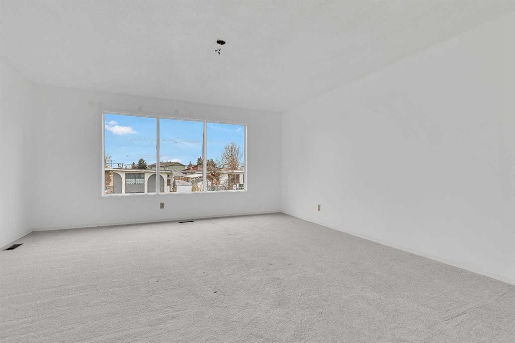 2948 Doverville Crescent Se, Calgary, AB - Indoor