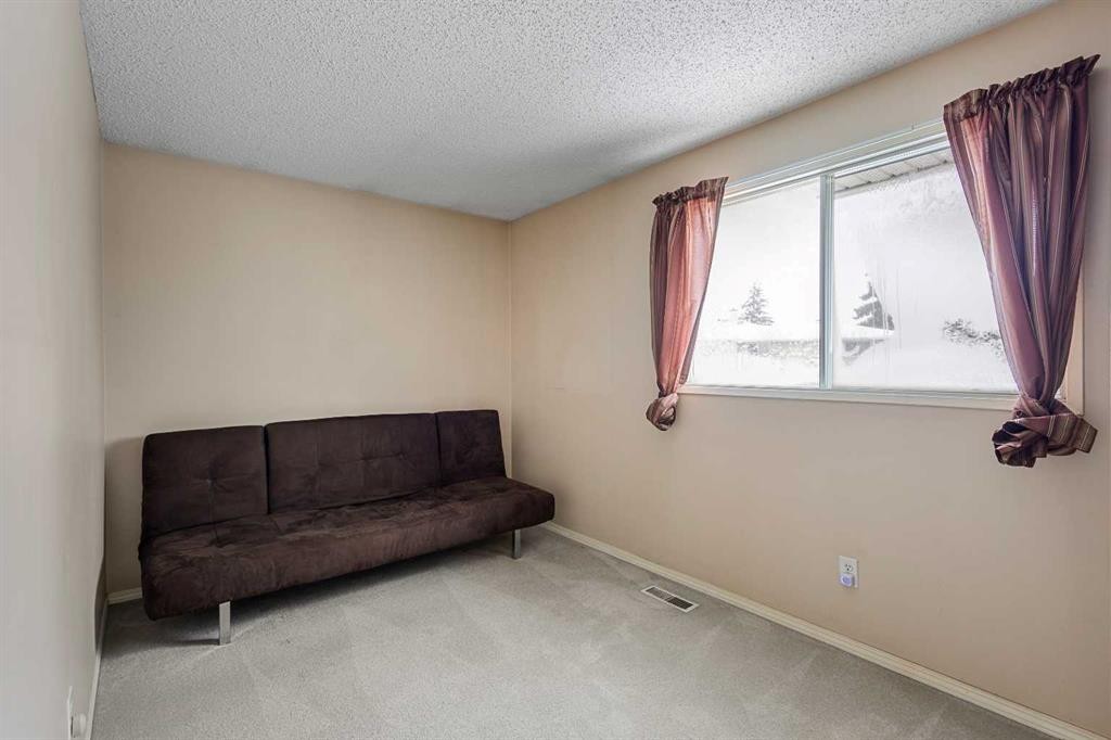 73-1155 Falconridge Drive Ne, Calgary, AB - Indoor