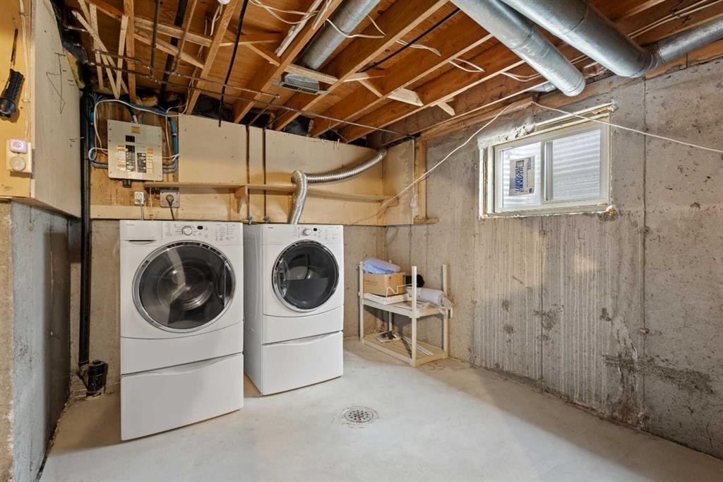 73-1155 Falconridge Drive Ne, Calgary, AB - Indoor Photo Showing Laundry Room