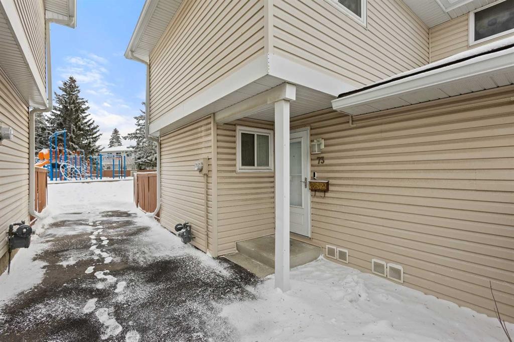 73-1155 Falconridge Drive Ne, Calgary, AB - Outdoor With Exterior