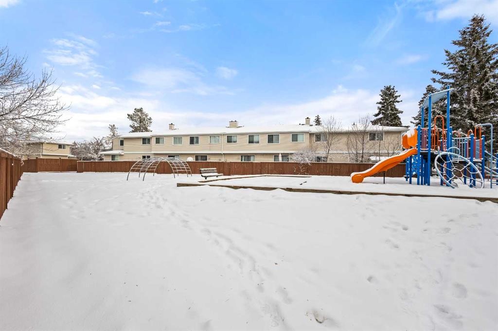 73-1155 Falconridge Drive Ne, Calgary, AB - Outdoor