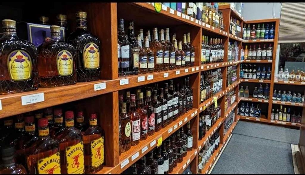 1-4801 63 Street, Lacombe, AB