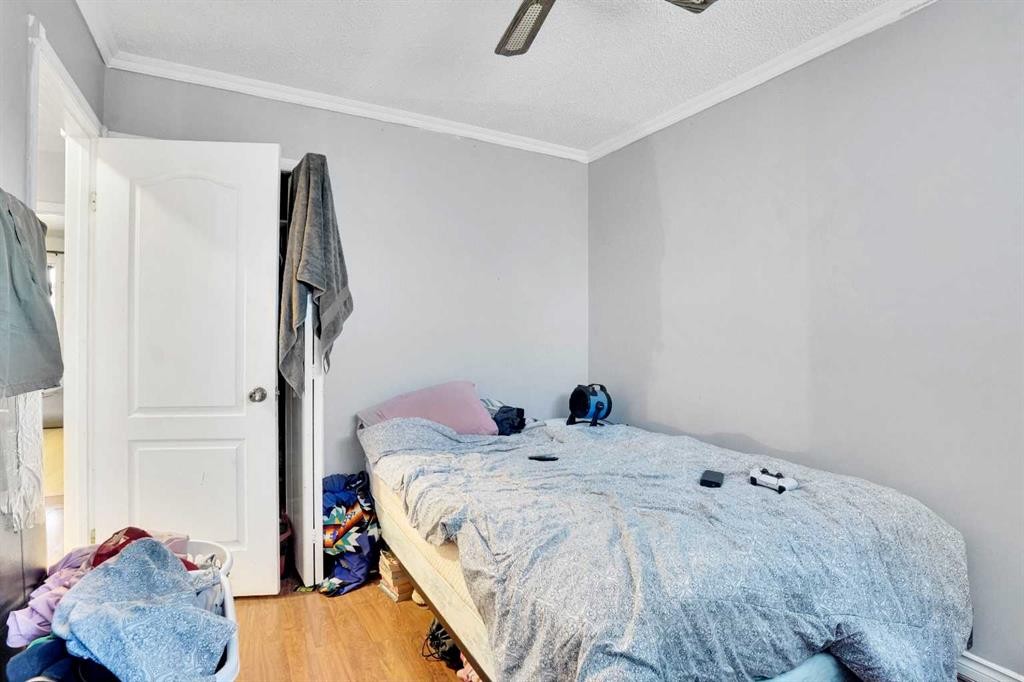 28 Abergale Close Ne, Calgary, AB - Indoor Photo Showing Bedroom