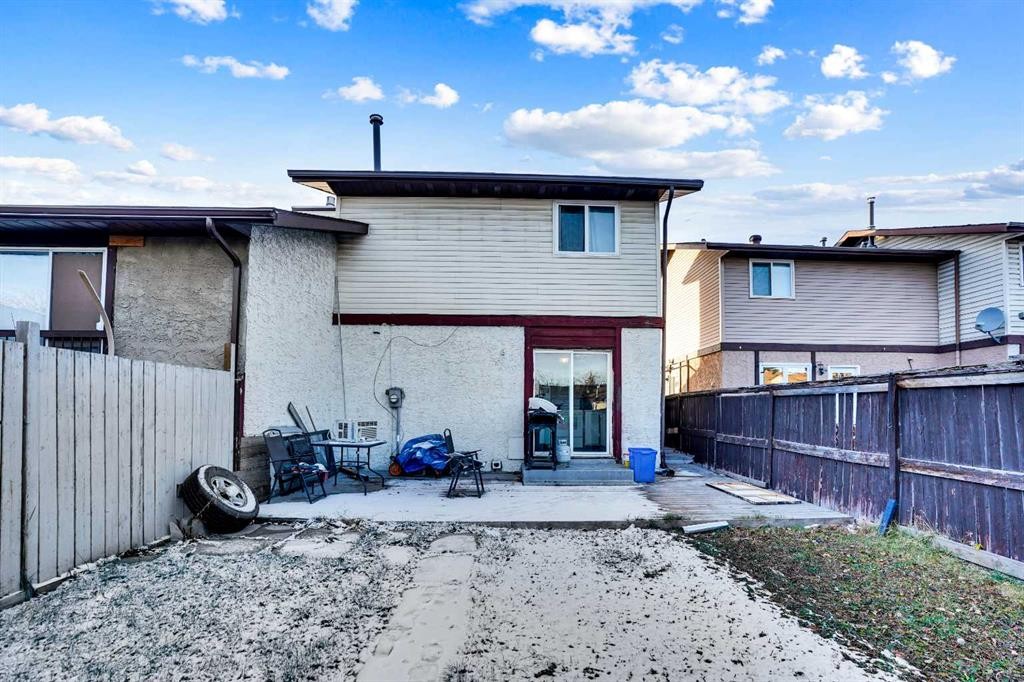 28 Abergale Close Ne, Calgary, AB - Outdoor