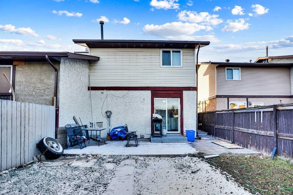 28 Abergale Close Ne, Calgary, AB - Outdoor