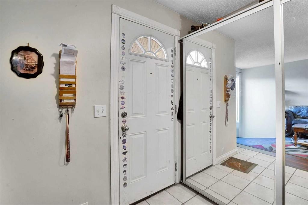 28 Abergale Close Ne, Calgary, AB - Indoor Photo Showing Other Room