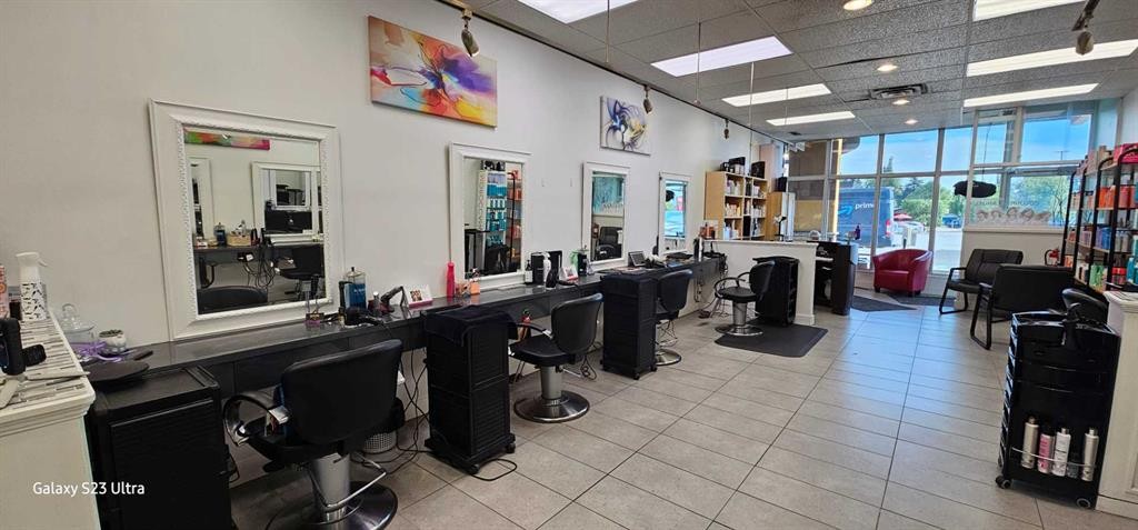 6 #-6449 Crownchild Trail Ne, Calgary, AB