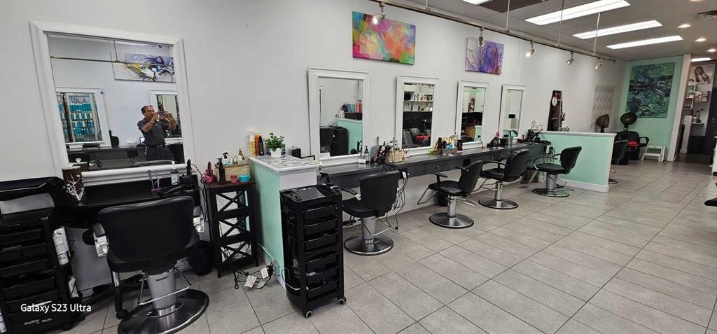 6 #-6449 Crownchild Trail Ne, Calgary, AB