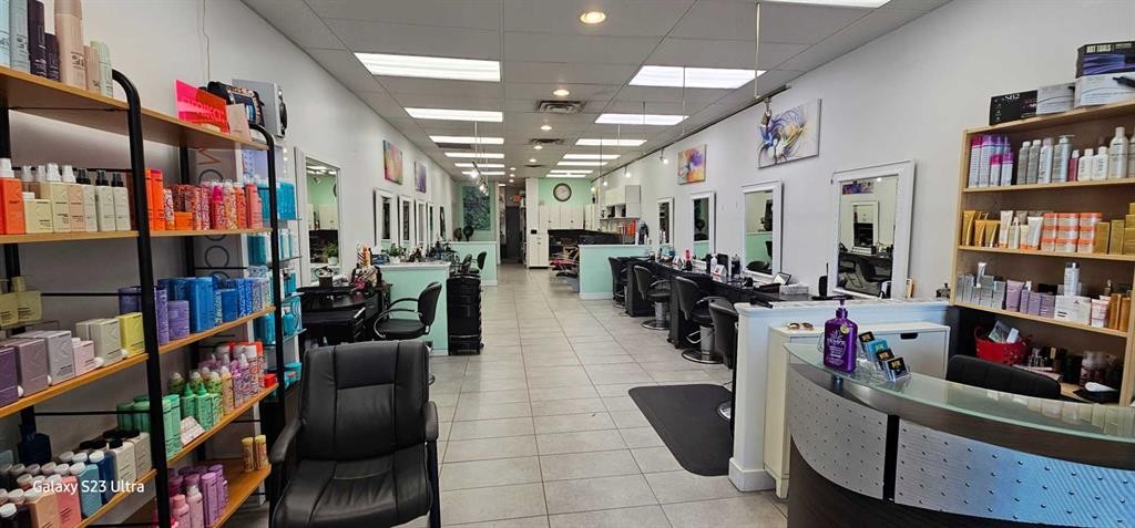 6 #-6449 Crownchild Trail Ne, Calgary, AB