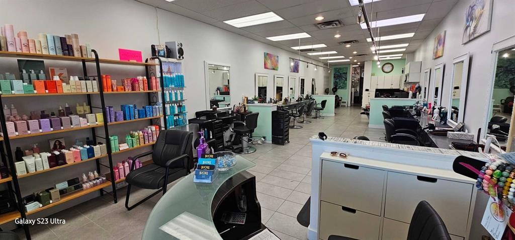 6 #-6449 Crownchild Trail Ne, Calgary, AB