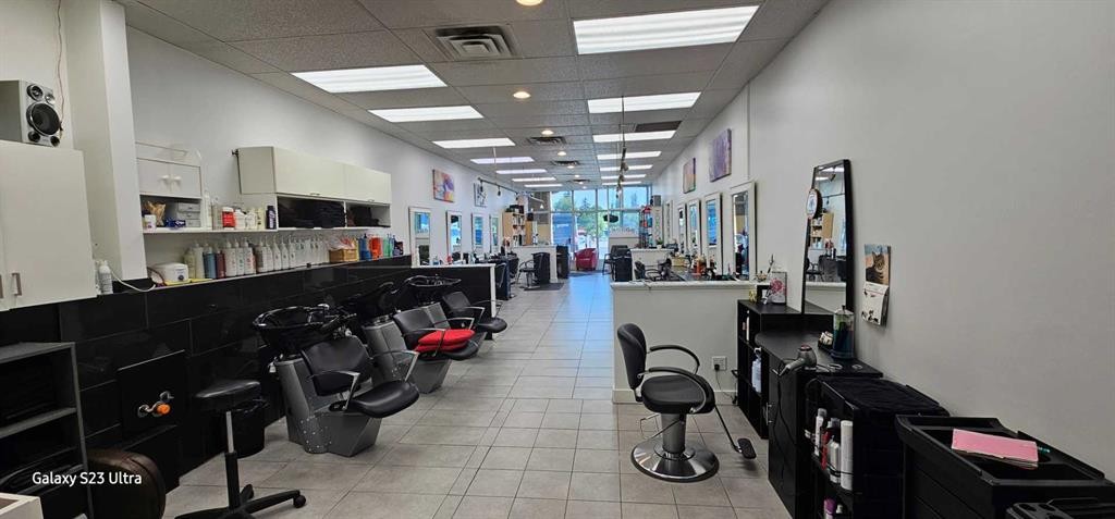 6 #-6449 Crownchild Trail Ne, Calgary, AB