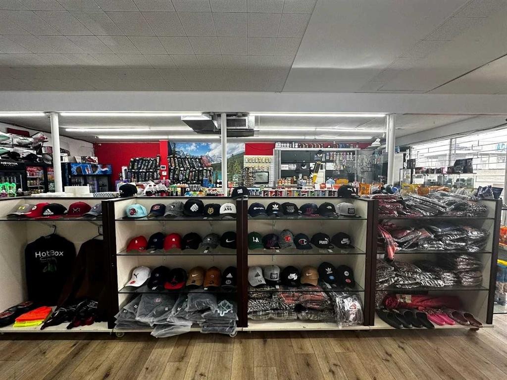 3319 17 Avenue Se, Calgary, AB